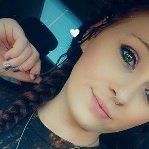 Meet your Posher, Shawna